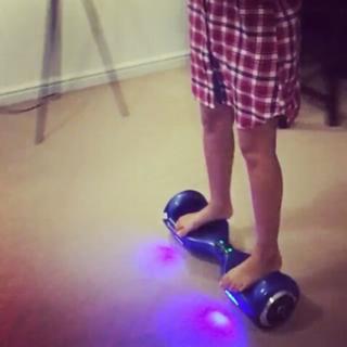 Leigh-Anne feet photo thumbnail