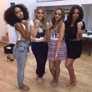 Leigh-Anne feet photo thumbnail