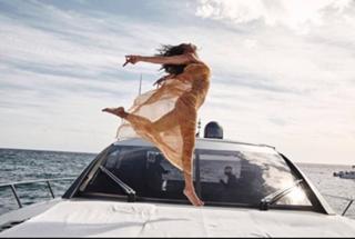 Leigh-Anne feet photo thumbnail