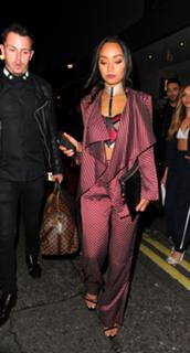 Leigh-Anne feet photo thumbnail