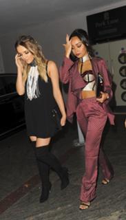 Leigh-Anne feet photo thumbnail