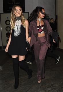 Leigh-Anne feet photo thumbnail