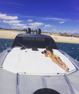 Leigh-Anne feet photo thumbnail