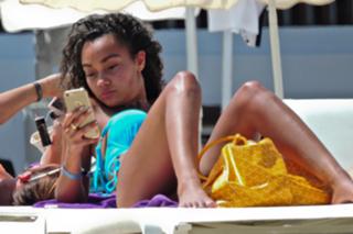 Leigh-Anne feet photo thumbnail