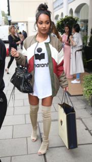 Leigh-Anne feet photo thumbnail