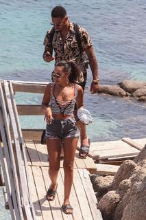 Leigh-Anne feet photo thumbnail