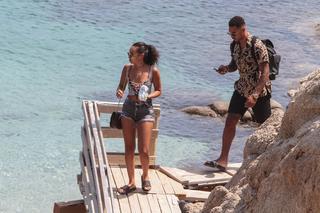 Leigh-Anne feet photo thumbnail