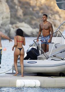 Leigh-Anne feet photo thumbnail