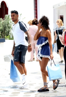 Leigh-Anne feet photo thumbnail