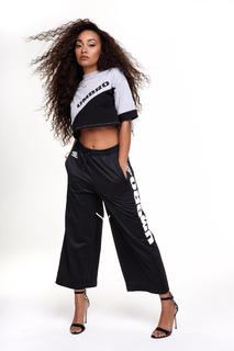 Leigh-Anne feet photo thumbnail