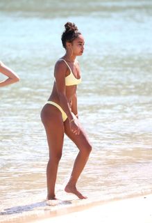 Leigh-Anne feet photo thumbnail