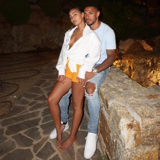 Leigh-Anne feet photo thumbnail