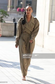 Leigh-Anne feet photo thumbnail