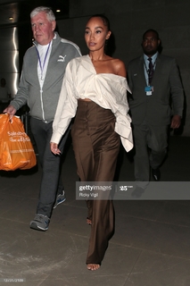 Leigh-Anne feet photo thumbnail