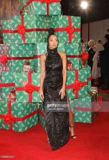 Leigh-Anne feet photo thumbnail