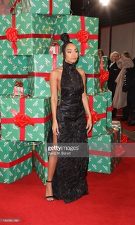 Leigh-Anne feet photo thumbnail