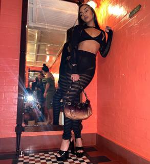 Leigh-Anne feet photo thumbnail