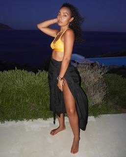 Leigh-Anne feet photo thumbnail