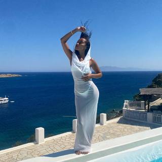 Leigh-Anne feet photo thumbnail