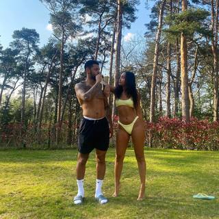 Leigh-Anne feet photo thumbnail