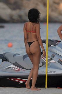 Leigh-Anne feet photo thumbnail