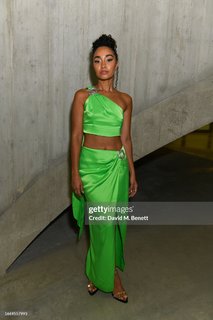 Leigh-Anne feet photo thumbnail