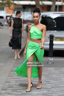 Leigh-Anne feet photo thumbnail