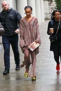 Leigh-Anne feet photo thumbnail