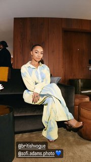 Leigh-Anne feet photo thumbnail