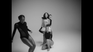 Leigh-Anne feet photo thumbnail