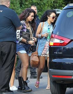 Leigh-Anne feet photo thumbnail