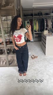 Leigh-Anne feet photo thumbnail