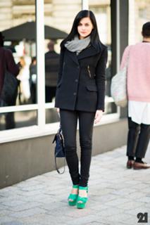 Leigh Lezark feet photo 10