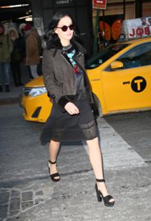 Leigh Lezark feet photo 14
