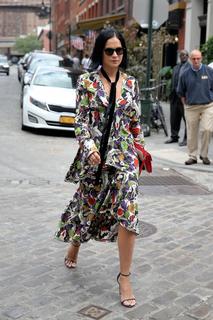 Leigh Lezark feet photo 6