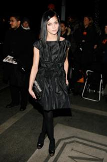 Leigh Lezark feet photo 3