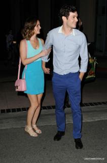 Leighton Meester feet photo thumbnail