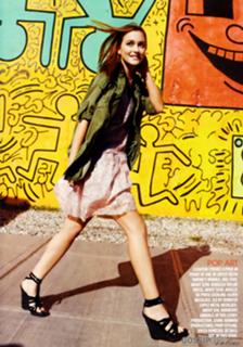 Leighton Meester feet photo thumbnail