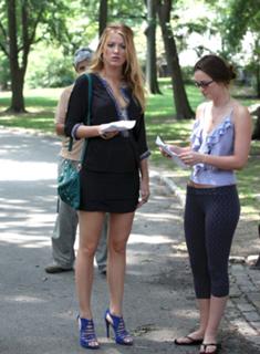 Leighton Meester feet photo thumbnail