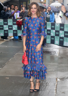 Leighton Meester feet photo thumbnail