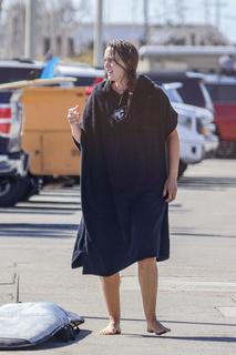Leighton Meester feet photo thumbnail