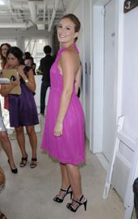 Leighton Meester feet photo thumbnail