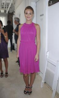 Leighton Meester feet photo thumbnail