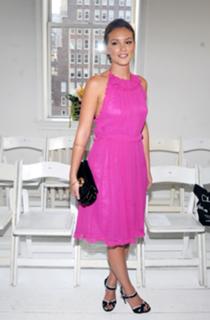 Leighton Meester feet photo thumbnail