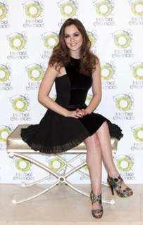 Leighton Meester feet photo thumbnail