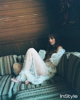 Leighton Meester feet photo thumbnail