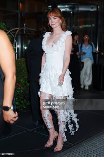 Leighton Meester feet photo thumbnail
