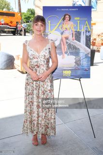 Leighton Meester feet photo 6