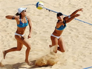 Leila Barros feet photo 7