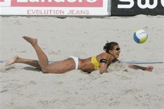 Leila Barros feet photo 19